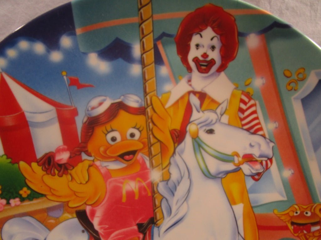 1993 McDonald's Plate McBirdy and Ronald (82617) 10 " - Cactus Jax Unique Collectibles