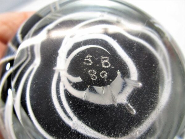 Art Glass Black & White Paperweight (82357 - Image 3