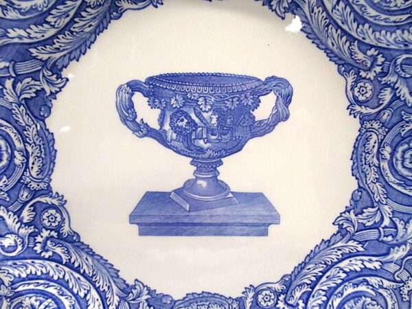 Spode Blue Room Transfer 10" Plate Warwick Vase (82602) - Image 3